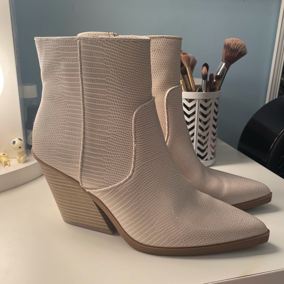 White booties express - Picture 5 of 5